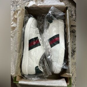 Women’s Gucci Ace Sneaker Size 37